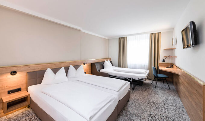 Superior Doppelzimmer mit Zustellbett im Hotel Zach